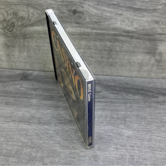 Hoyle Casino Las Vegas Style Sierra Attractions PC CD-ROM Computer Game - Picture 2 of 11